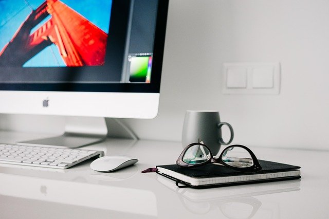 Apple či Microsoft, kto nám ponúkne viac inovácií?