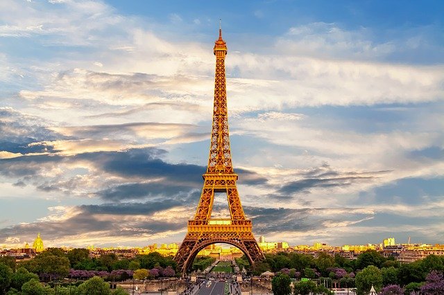 Hor sa do Paríža!